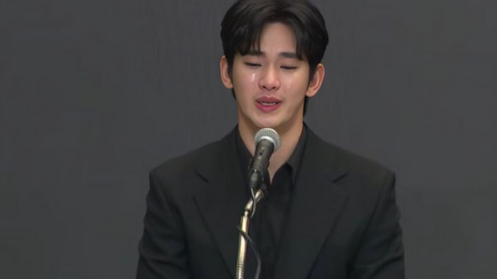 Se burlan en redes sociales del actor Kim Soo-hyun por llorar en conferencia