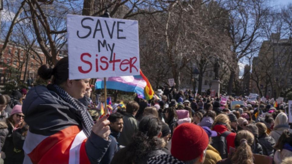 Las consignas contra el Gobierno del presidente estadounidense Donald Trump dominaron las manifestaciones por el Día Internacional de la Mujer en Estados Unidos.
