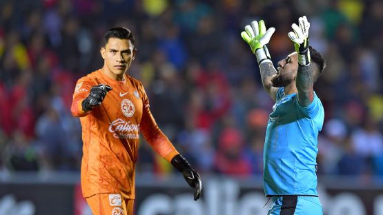 ¿Quién es mejor portero, Luis Malagón o Jonathan Orozco? Esto dice la inteligencia artificial