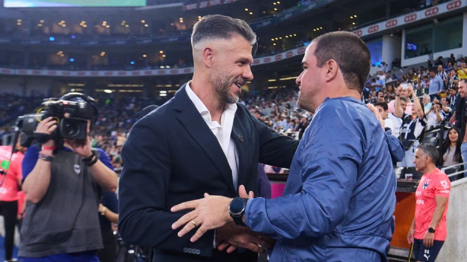 Los memes de la afición albiazul apuntan a Martín Demichelis como principal responsable de los altibajos del equipo