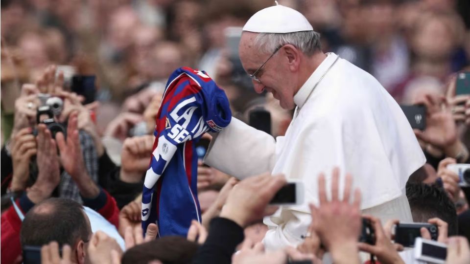 El Papa recibió en el Vaticano a equipos campeones, tanto europeos como sudamericanos.