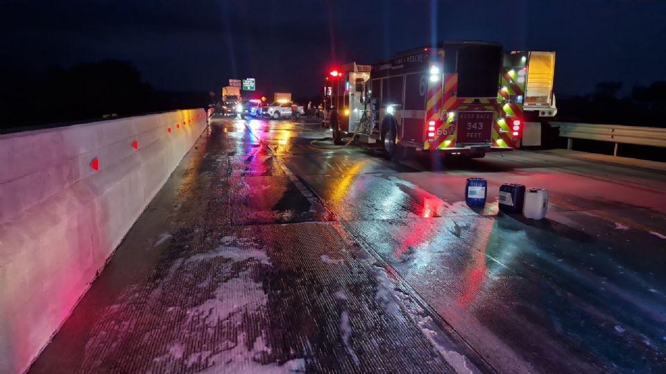 Accidente vehicular en la carretera Allende–Cadereyta deja 5 lesionados.