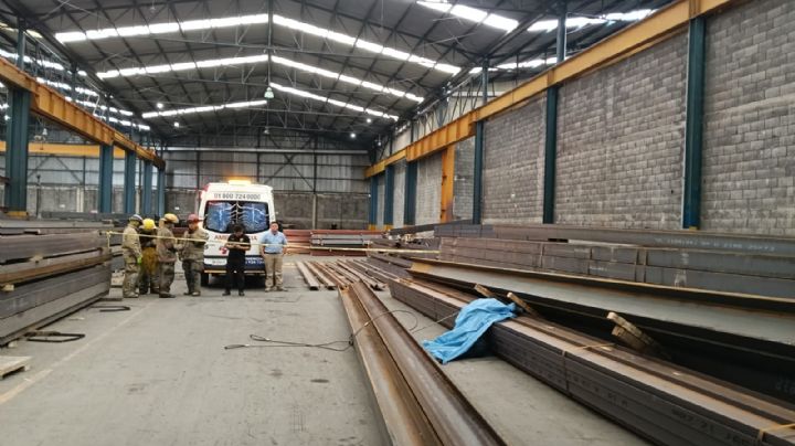 Muere trabajador en empresa de Guadalupe; le cayeron encima vigas de metal