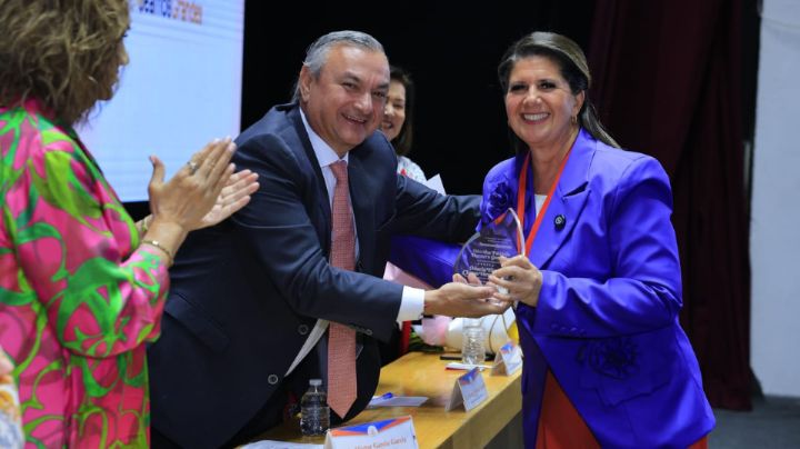 Guadalupe reconoce a mujeres con el premio 'María Elena Chapa Hernández'