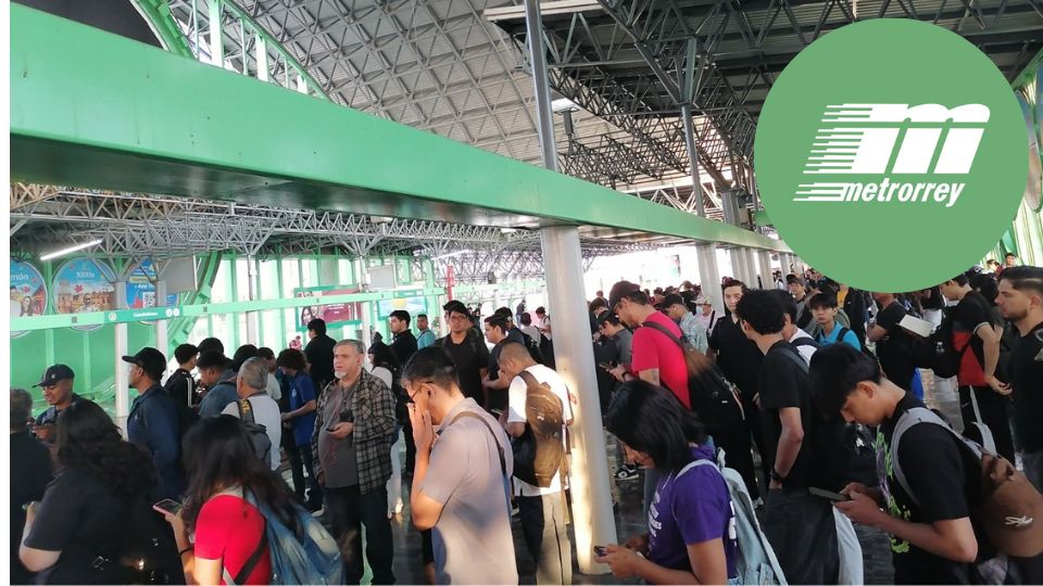 Largas filas en la estación Cuauhtémoc del Metro de Monterrey