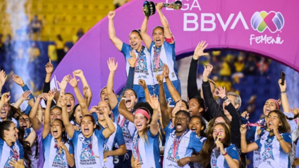 Celebración histórica del Pachuca Femenil campeón
