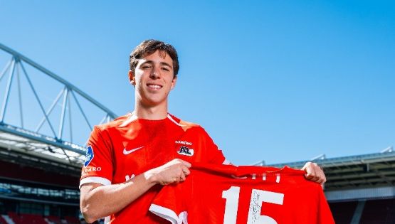 Un regio a Europa: Mateo Chávez es presentado con AZ Alkmaar