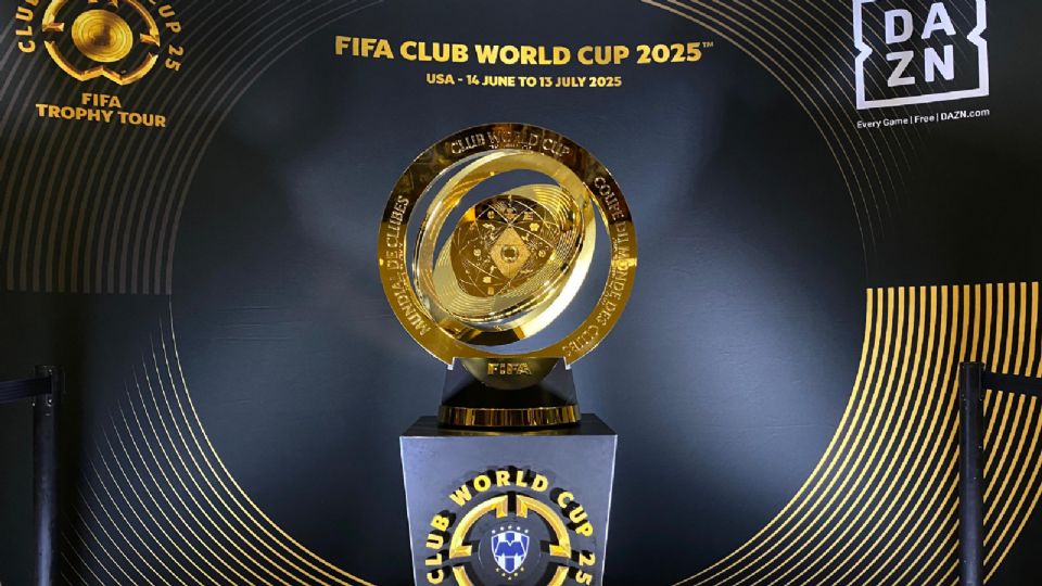 El trofeo del Mundial de Clubes estuvo de visita en Monterrey y las instalaciones de ABC Deportes