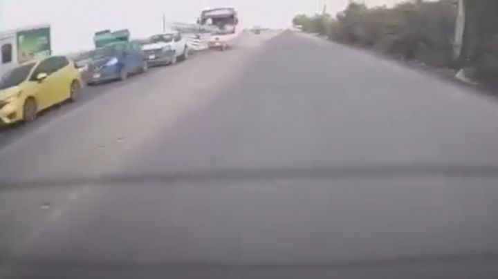 Revelan video de carambola causada por camión de la Ruta 611 y que dejó a 6 heridos en Apodaca