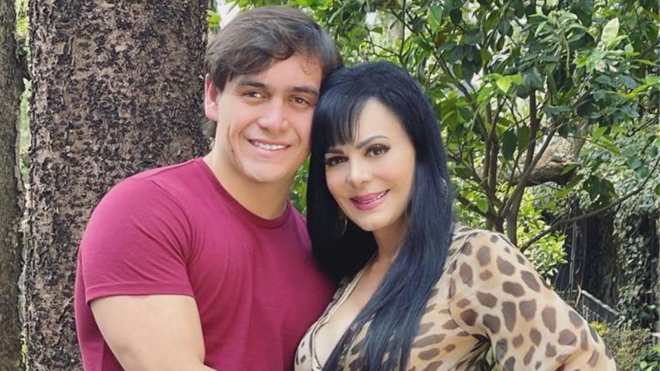 Maribel Guardia rompe en llanto al recordar la muerte de Julián Figueroa.