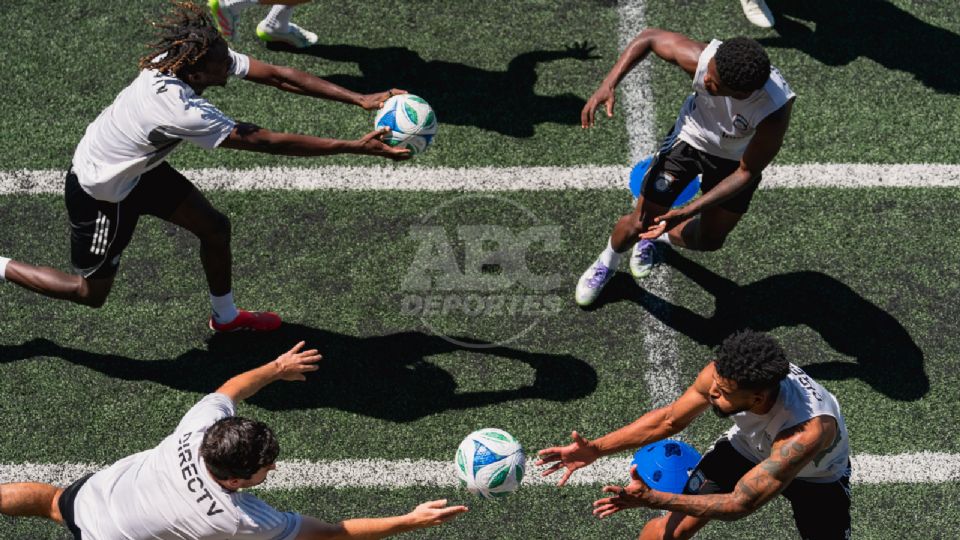 Mike Varas aseguró que solo se enfoca en su equipo.