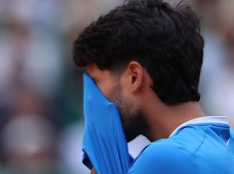 Carlos Alcaraz se retira del Barcelona Open Banc por una lesión en la muñeca