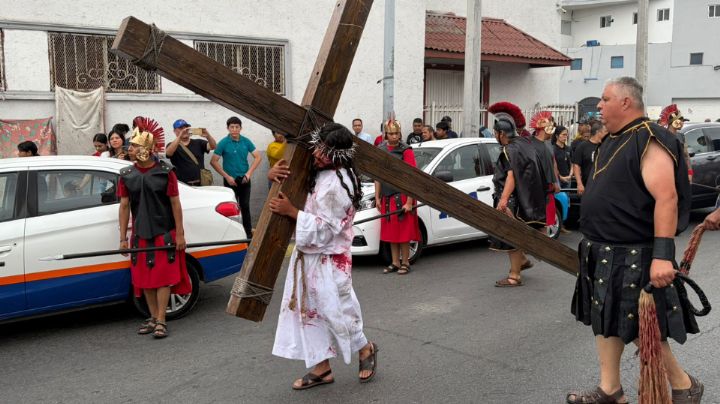 Viacrucis de Monterrey reúne feligreses en Semana Santa
