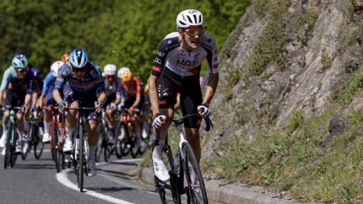 Isaac del Toro sufre desgarro en el muslo tras su caída; ya no competiría en la Vuelta al País Vasco