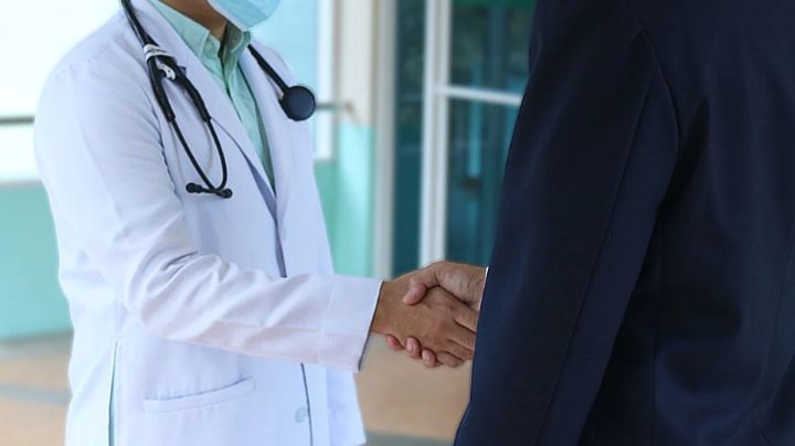 Día del Médico: ¿Qué tan bien pagada es esta profesión en México?