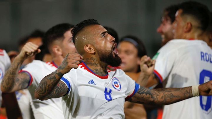 Chile recupera terreno con triunfo sobre Paraguay de visita