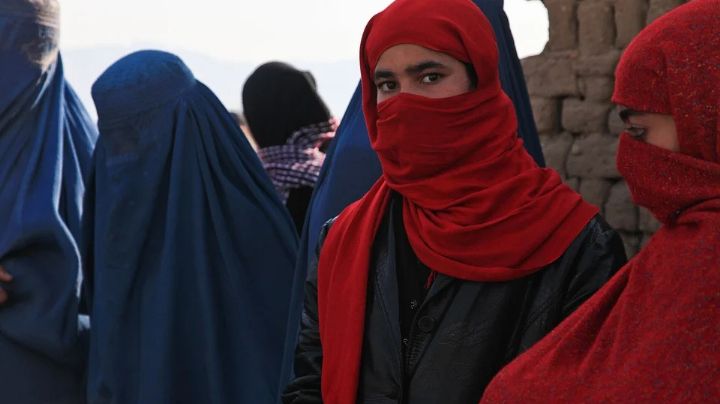 Talibanes recomiendan no exhibir películas en la que aparezcan mujeres