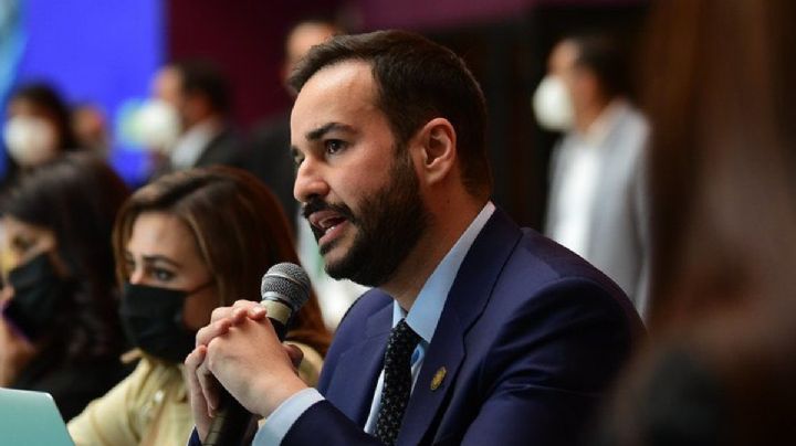 Dan licencia a Agustín Basave; irá a Ayuntamiento de Monterrey