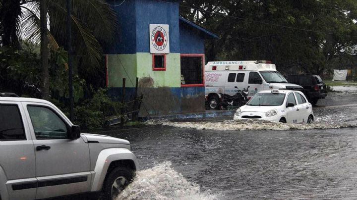Huracán Nora se degrada a tormenta tropical en la costa del Pacífico de México