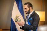 Nayib Bukele escribe en su biografía de Twitter "dictador de El Salvador"