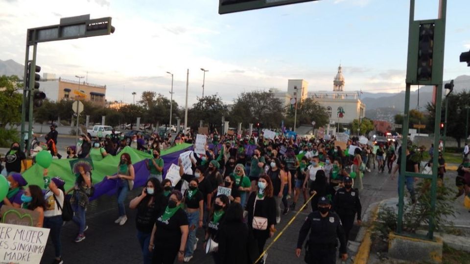 Marcha por la legalización del aborto en Monterrey.