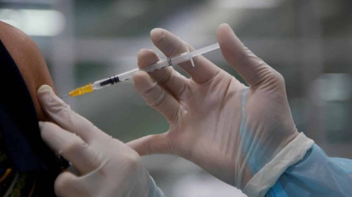 Grecia multa a los mayores de 60 años que no se han vacunado