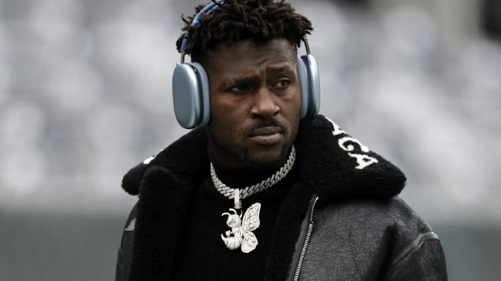 “La carrera de Antonio Brown en Tampa Bay ha terminado”, Arians