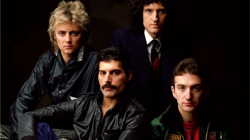 La alineación estelar de Queen, con Roger Taylor, Brian May, Freddie Mercury y John Deacon