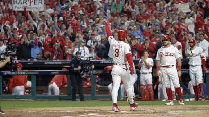 Filis pegan cinco jonrones para destrozar a los Astros en el Juego 3 de la Serie Mundial