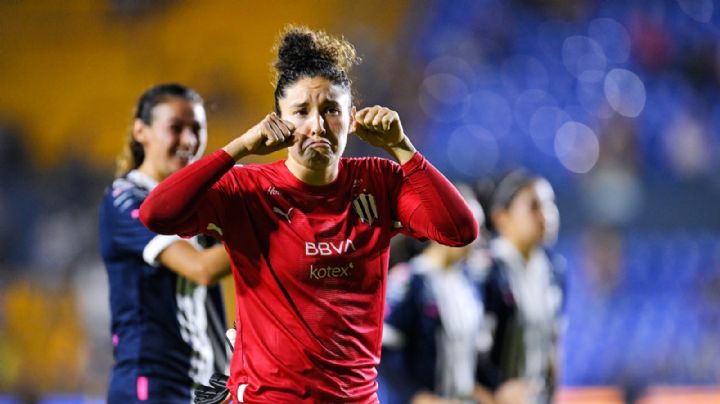 Alejandría Godínez se mete con afición de Tigres Femenil
