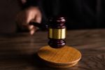 Condenan a joven de 23 años por videos de abuso infantil en EU