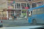 Camión choca con poste de luz en García; hay 7 lesionados