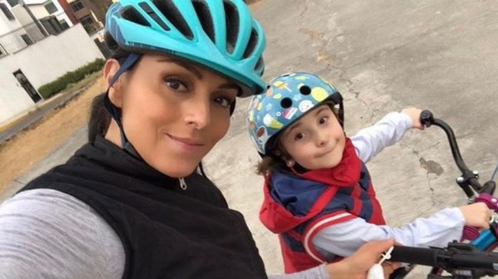 Ivonne Montero no descarta que su hija ya requiera una cirugía de corazón abierto