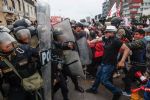 Protestas escalan violentamente en Perú tras detención de Castillo