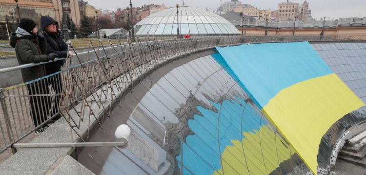 Deja 37 muertos ataque ruso contra almacén con munición cerca de Kiev