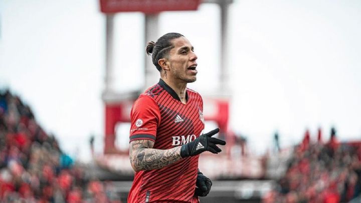 Suspende MLS a Carlos Salcedo por tremenda barrida