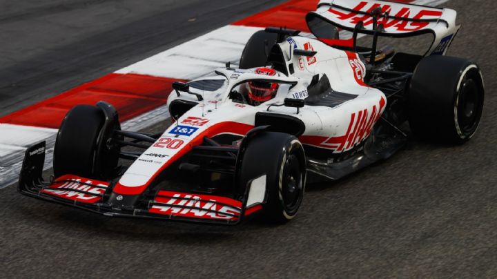 Magnussen marca mejor tiempo en segundo día de prácticas de Bahréin