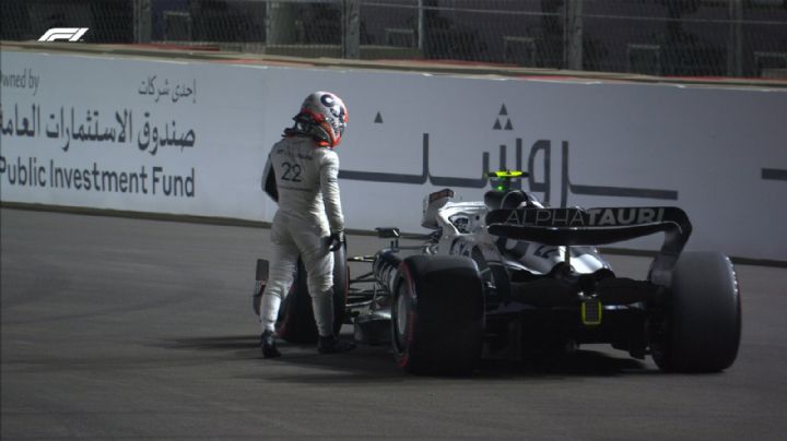 Tsunoda tiene el primer abandono en el GP de Arabia Saudita