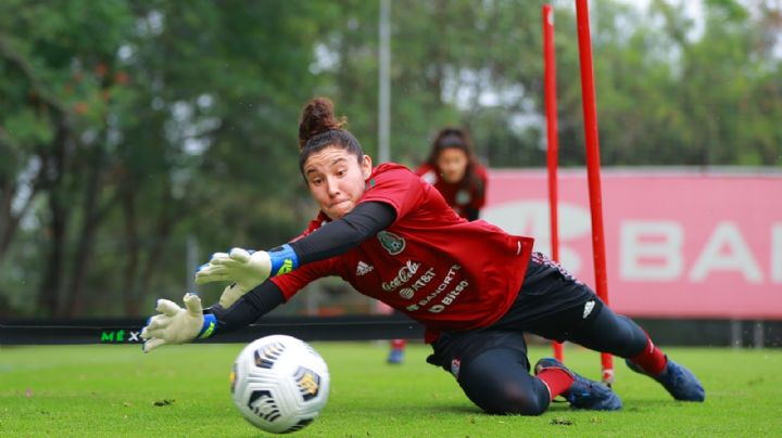 Alejandría Godínez causa baja para el Premundial Concacaf
