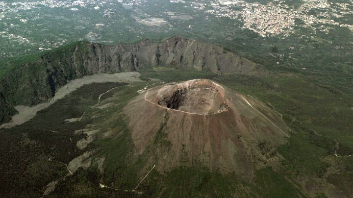 Joven cae al Volcán Vesubio ‘por culpa’ de una selfie