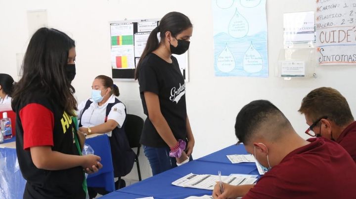 Pide Salud NL repetir registro de vacunación transfronteriza