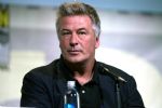 FBI concluye que Alec Baldwin sí accionó arma que mató a Halyna Hutchins