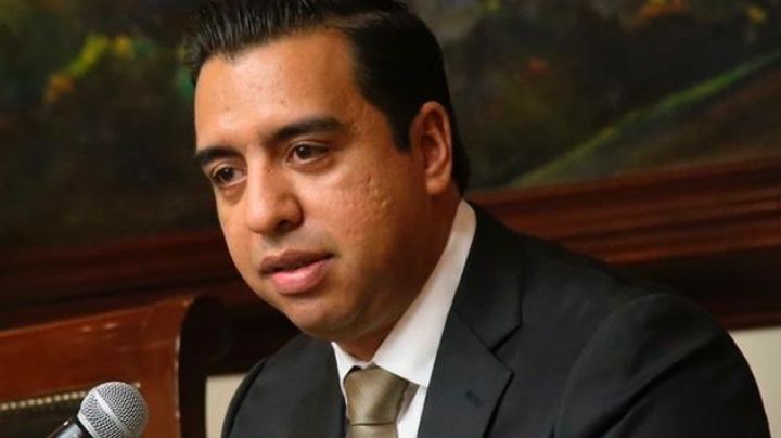 Jesús Nava relegado en Morena