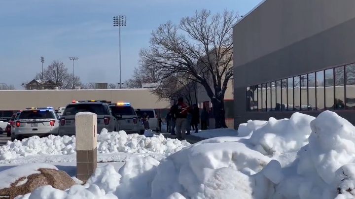 Tiroteo en escuela de Iowa deja 2 estudiantes muertos