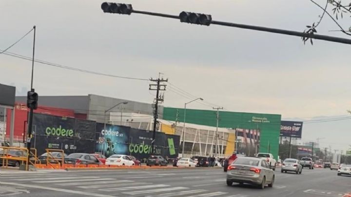 Peatones defienden la instalación de semáforo en avenida Barragán