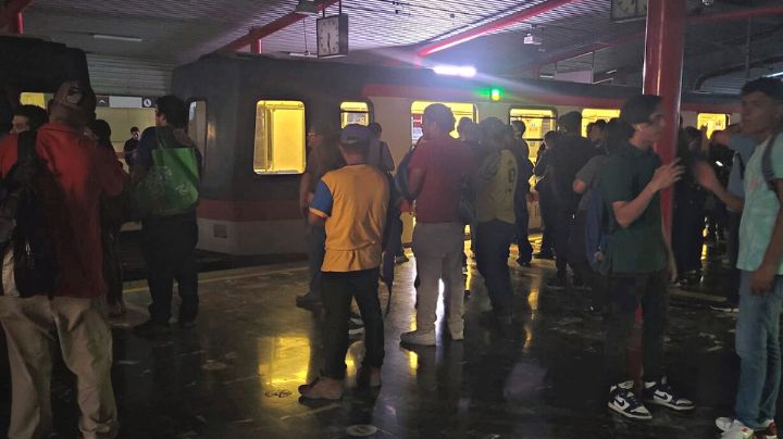 Se desprende vagón del metro línea 1 en Félix U. Gómez