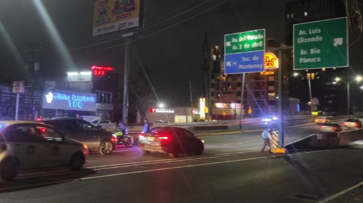 Muere hombre al ser atropellado en avenida Eugenio Garza Sada, en Monterrey