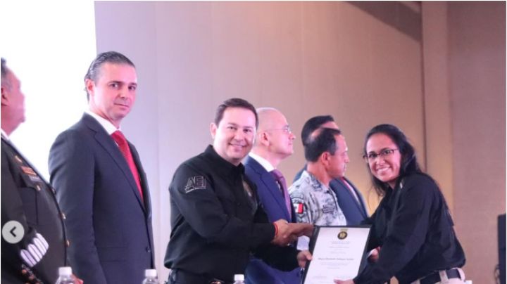Se gradúan 26 agentes ministeriales en Nuevo León