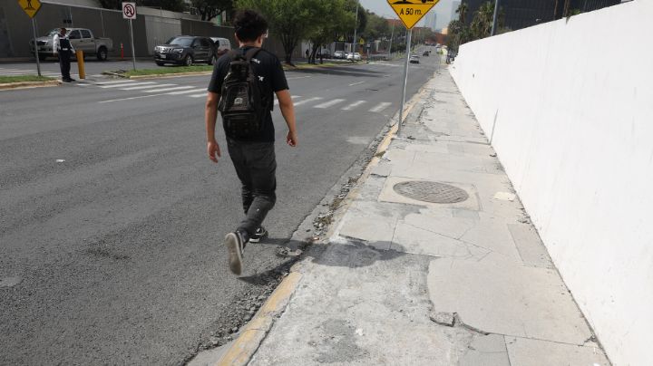 Las banquetas deben ser prioridad de San Pedro: Jesús Horacio González