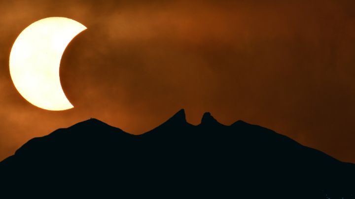 Eclipse solar en Monterrey: Simulador muestra qué tanto se oscurecerá el cielo